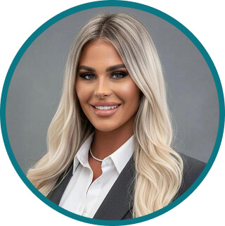 Loryn Farnden, Senior Villa Consultant at Saraya Beach Resort Lombok